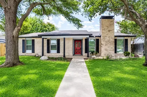 1206 Oakbluff Dr, Lancaster, TX 75146