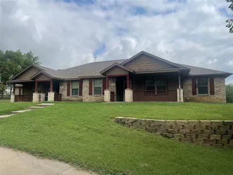 896 W 1st St, Maypearl, TX 76064