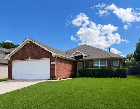 2526 Bishop Allen Ln, Dallas, TX 75237