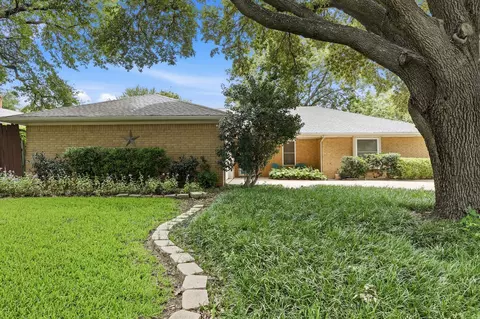 824 Skylark Dr, Denton, TX 76205