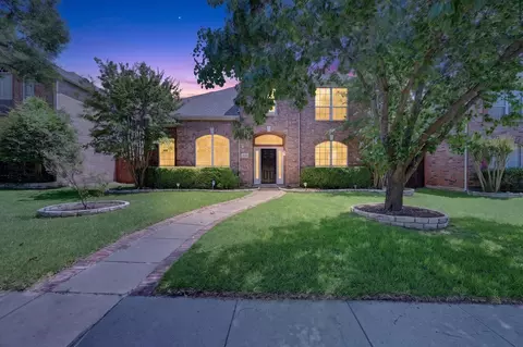 2328 Hunters Run Dr, Plano, TX 75025