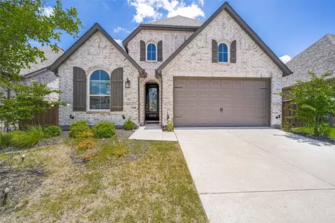 4706 Pin Oak Ct, Aubrey, TX 76227