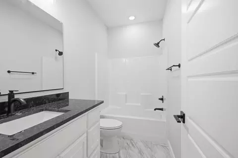 Bath - 302 Evans St, Cleburne, TX 76031 photo 2 of 2