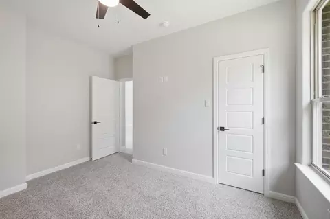 Bedroom - 302 Evans St, Cleburne, TX 76031 photo 4 of 8