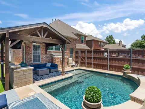 2849 Greenway Dr, Frisco, TX 75034