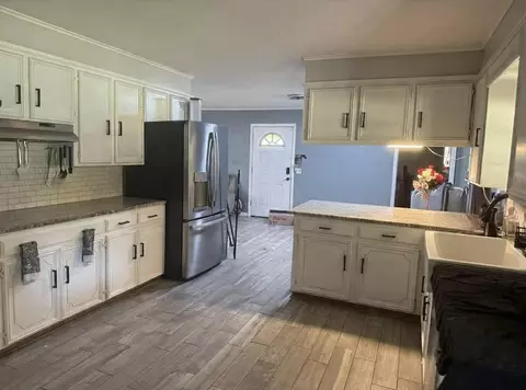 Kitchen - 24133 Highway 157, Springhill, LA 71075 photo 1 of 1