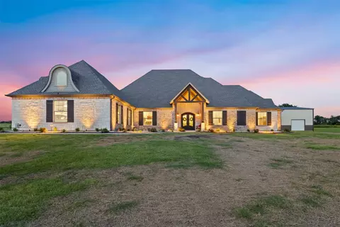 10078 Farmington Rd, Van Alstyne, TX 75495