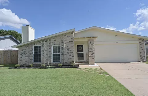 3409 Forest Creek Dr, Fort Worth, TX 76123