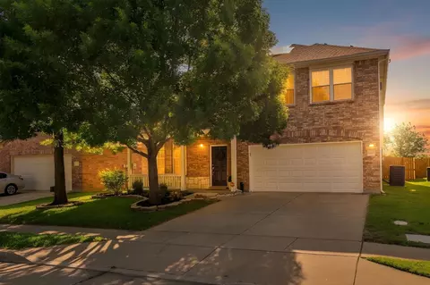 12517 Patnoe Dr, Burleson, TX 76028