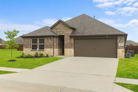3720 Tracewood Bnd, Aubrey, TX 76227