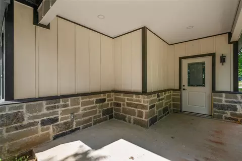 Exterior - 1701 Egan Ln, Waco, TX 76705 photo 5 of 7
