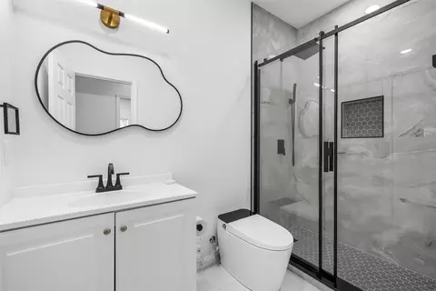 Bath - 1701 Egan Ln, Waco, TX 76705 photo 4 of 4