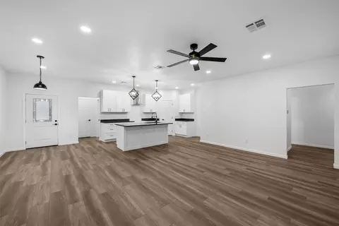 Living - 1701 Egan Ln, Waco, TX 76705 photo 1 of 5