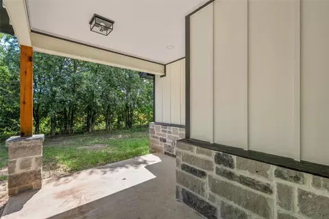 Exterior - 1701 Egan Ln, Waco, TX 76705 photo 3 of 7