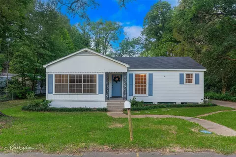427 Elgin St, Mooringsport, LA 71060