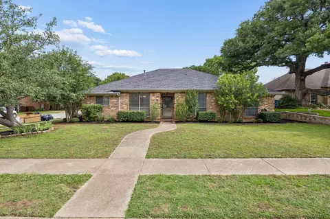 2128 N Aspenwood Dr, Grapevine, TX 76051