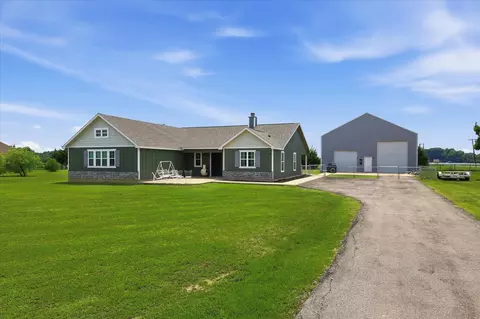 110 Highview Rd, Ennis, TX 75119