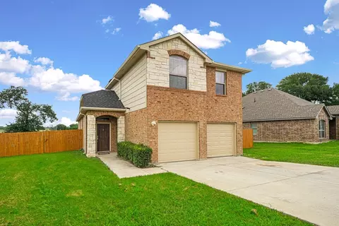 710 Woodcrest Dr, Ennis, TX 75119