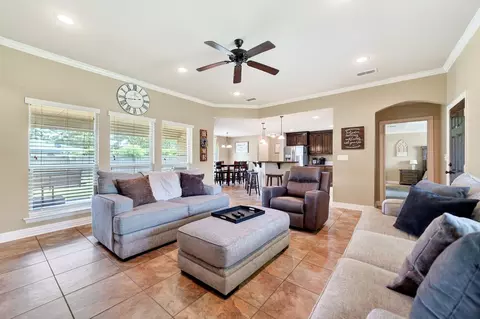 Living - 220 Ebony Pl, Van, TX 75790 photo 4 of 4