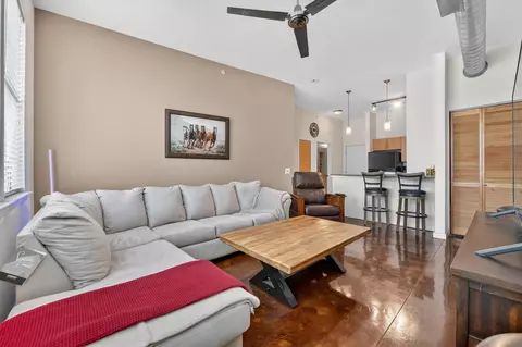 201 W Lancaster Ave #406, Fort Worth, TX 76102