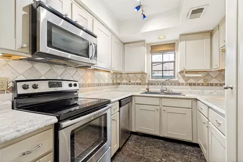 3635 Garden Brook Dr #14100, Farmers Branch, TX 75234