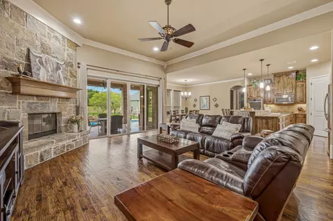 Living - 188 Bearclaw Cir, Aledo, TX 76008 photo 2 of 2