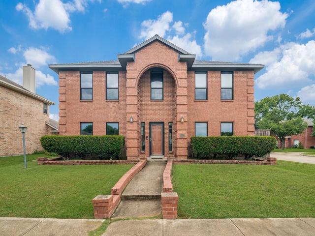 9102 Barton Creek Dr, Rowlett, TX 75089