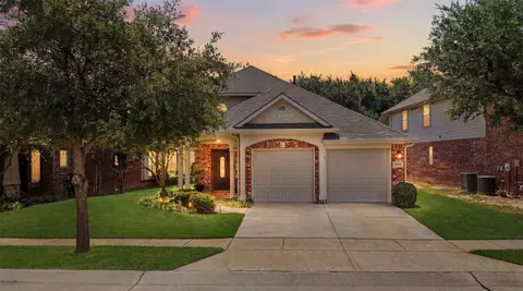 8618 Tyler Dr, Lantana, TX 76226