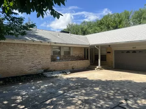 627 Kingston Dr, Irving, TX 75061