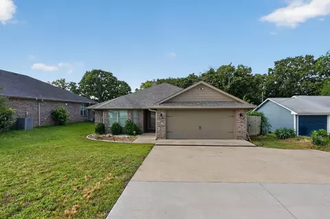 3016 Loy Lake Rd, Denison, TX 75020
