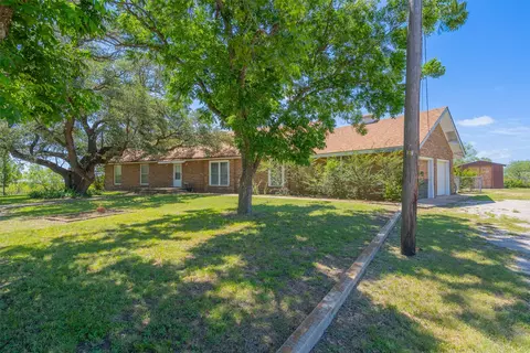 Other - 908 W Barnes Ave, Comanche, TX 76442 photo 3 of 3