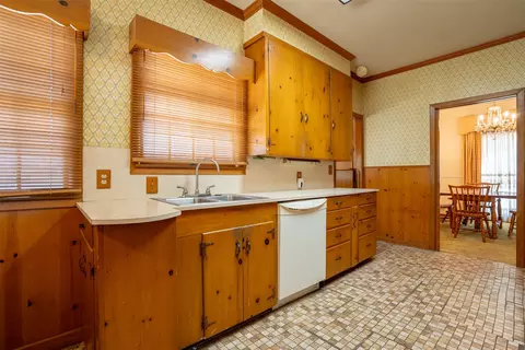 Kitchen - 908 W Barnes Ave, Comanche, TX 76442 photo 3 of 3