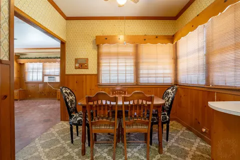 Dining - 908 W Barnes Ave, Comanche, TX 76442 photo 2 of 3