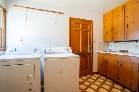 Other - 908 W Barnes Ave, Comanche, TX 76442 photo 1 of 3