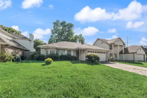 6010 Maple Leaf Dr, Arlington, TX 76017