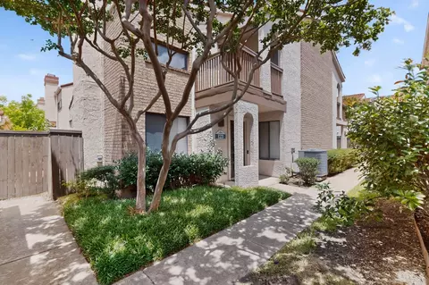 513 Ranch Trl #123, Irving, TX 75063
