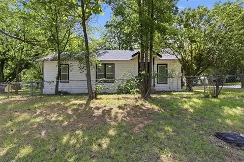 4104 Gordon St, Greenville, TX 75401