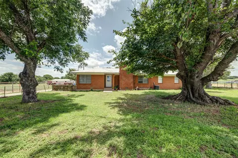 716 County Road 4757, Boyd, TX 76023