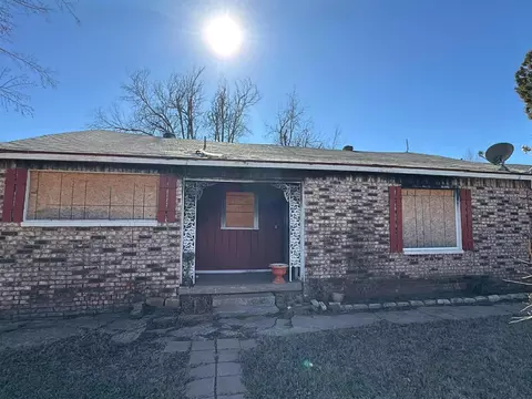 807 Gerald St, Wichita Falls, TX 76301