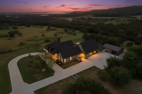 2125 Canyon Wren Loop, Graford, TX 76449