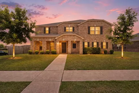 728 Snapdragon Ln, Desoto, TX 75115
