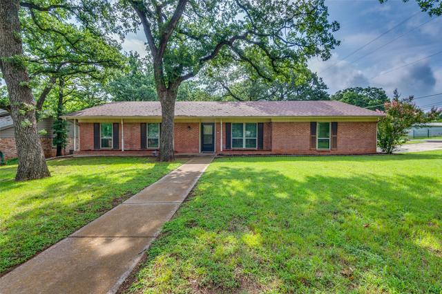 5500 Woodland Hills Dr, Denton, TX 76208
