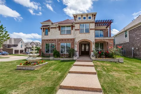 708 Harbor Ln, Plano, TX 75074