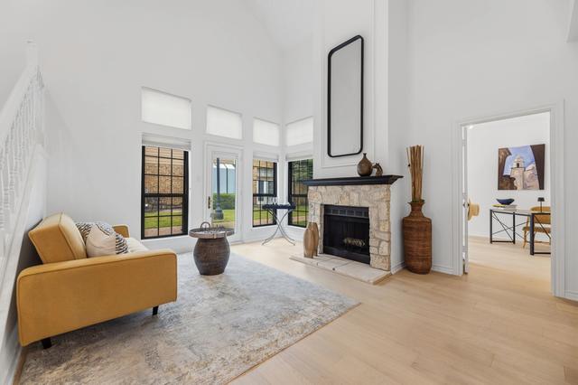 201 Cimarron Trl #3, Irving, TX 75063