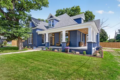 702 W Spring St, Weatherford, TX 76086