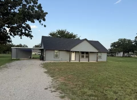 195 Brown Ln, Poolville, TX 76487