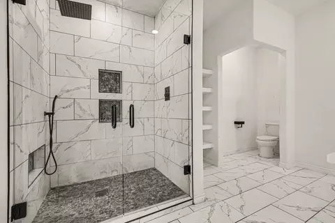 Bath - 3801 Forest Bend Rd, Denton, TX 76208 photo 2 of 4