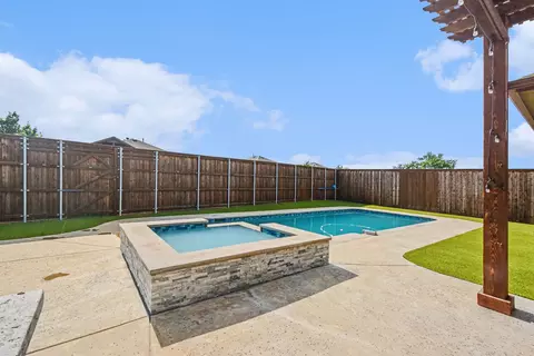 Exterior - 3801 Forest Bend Rd, Denton, TX 76208 photo 5 of 5