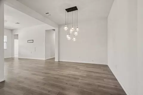 Living - 3801 Forest Bend Rd, Denton, TX 76208 photo 3 of 4