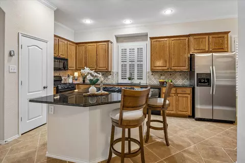 2824 Lacompte Dr, Dallas, TX 75227